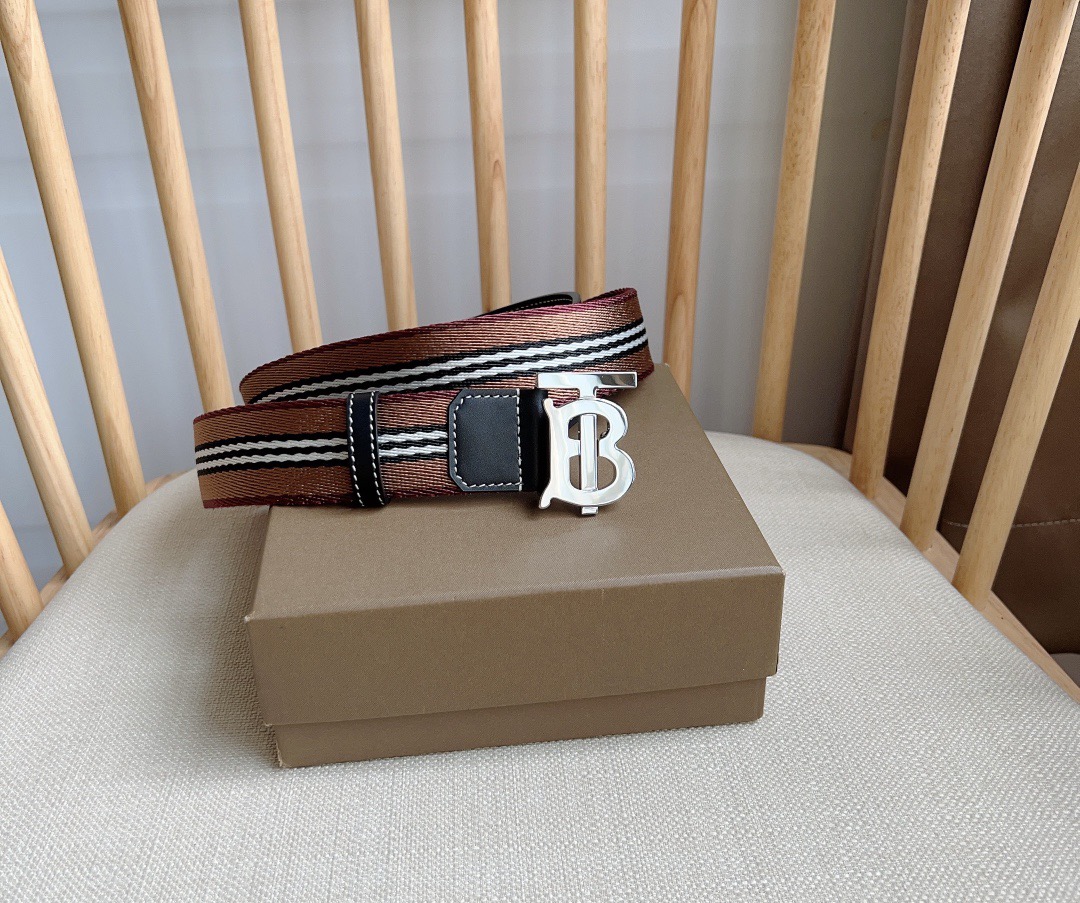 Burberry Basic Belt M