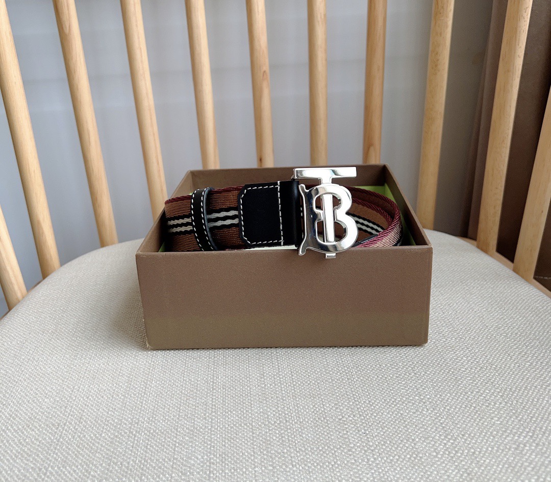 Burberry Basic Belt M