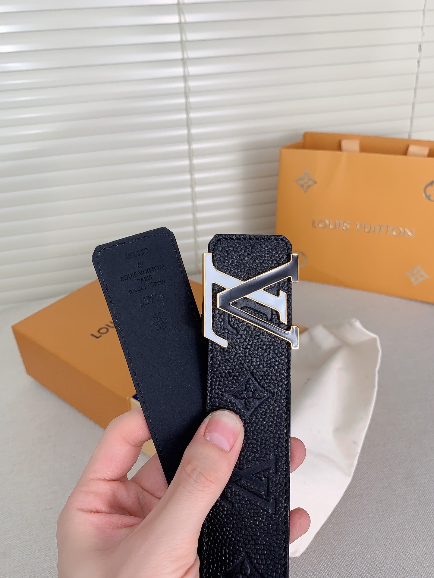Louis Vuitton Male Leather Belt Cow Leather L