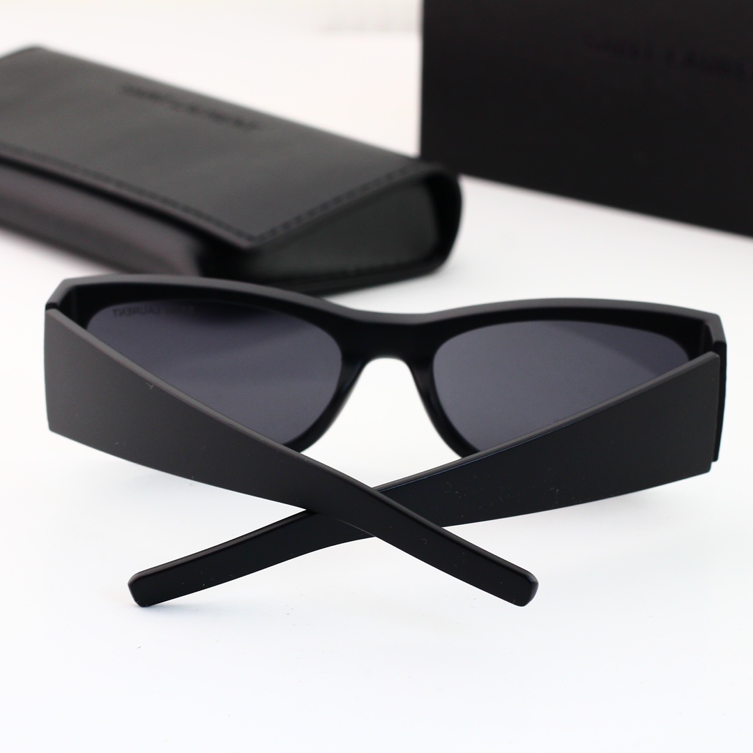 Saint Laurent Basic Glasses