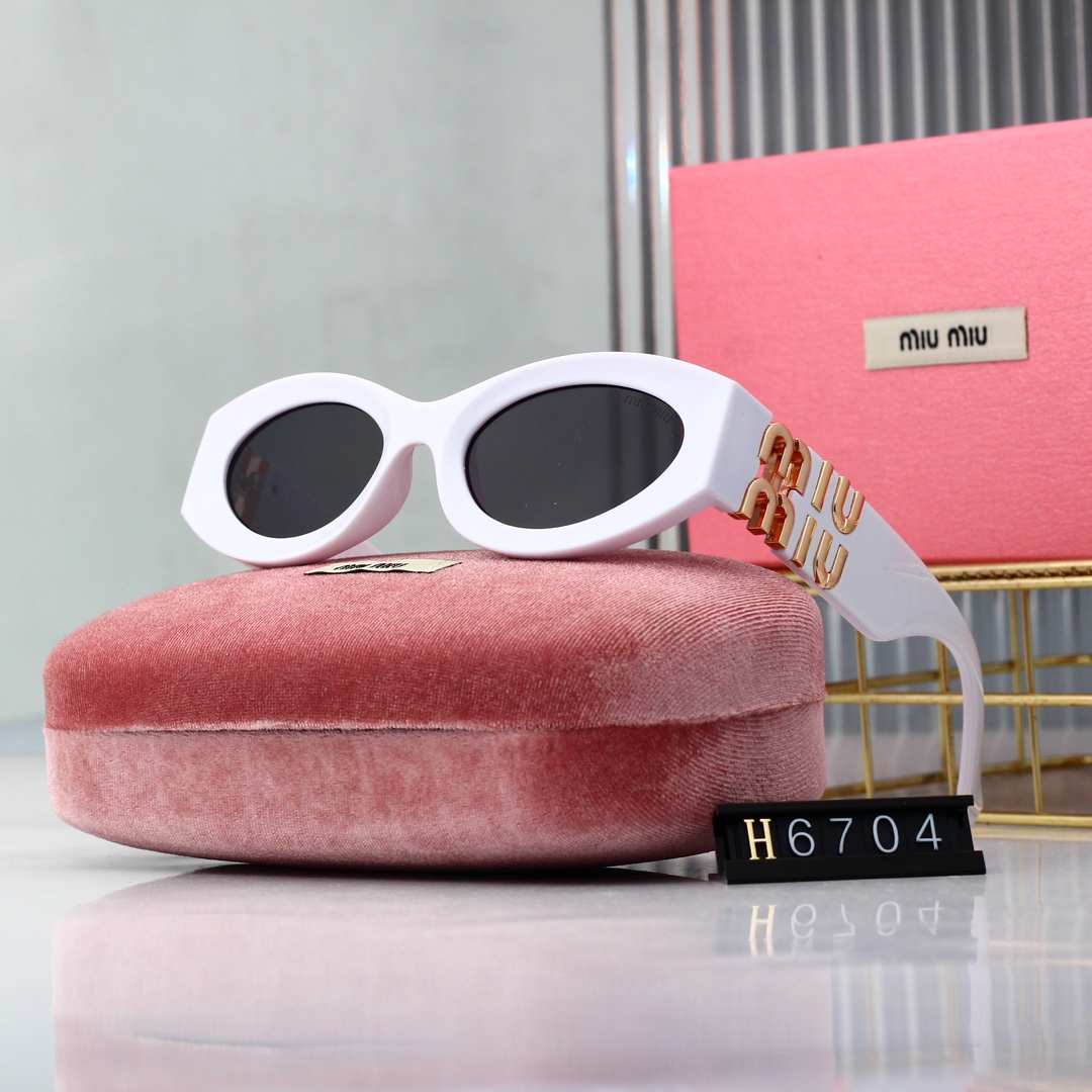 Miu Miu Basic Glasses M