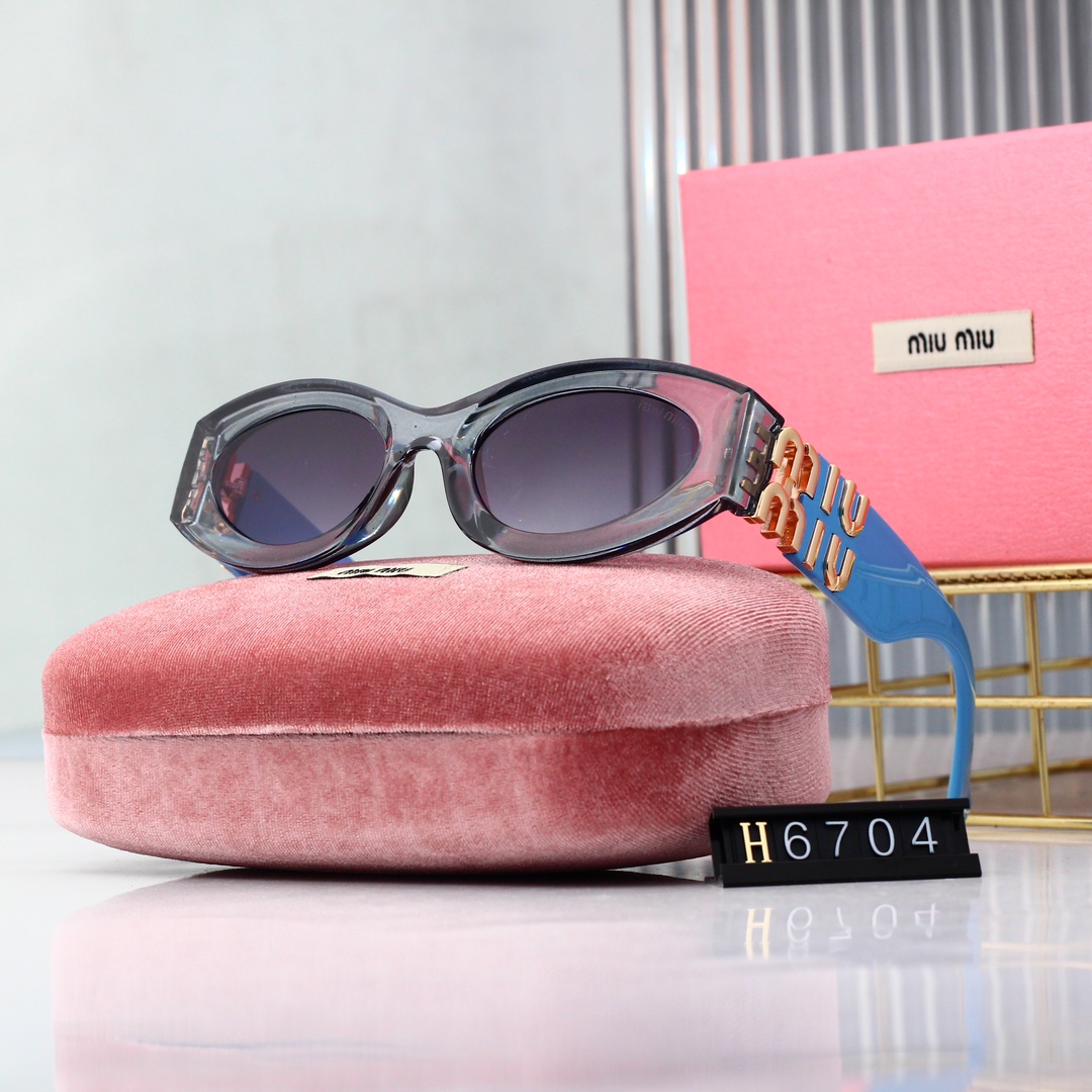 Miu Miu Basic Glasses M