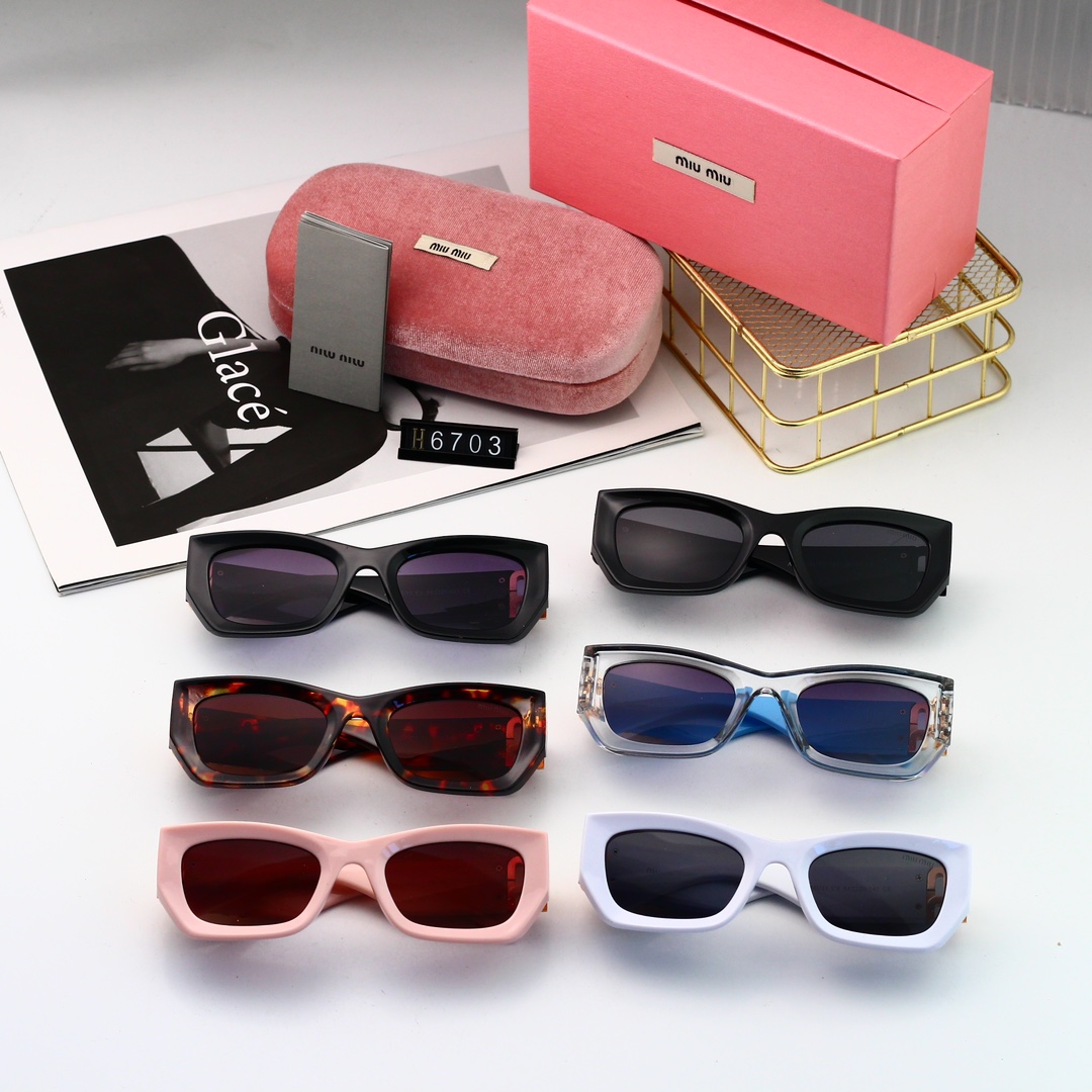 Miu Miu Basic Glasses M