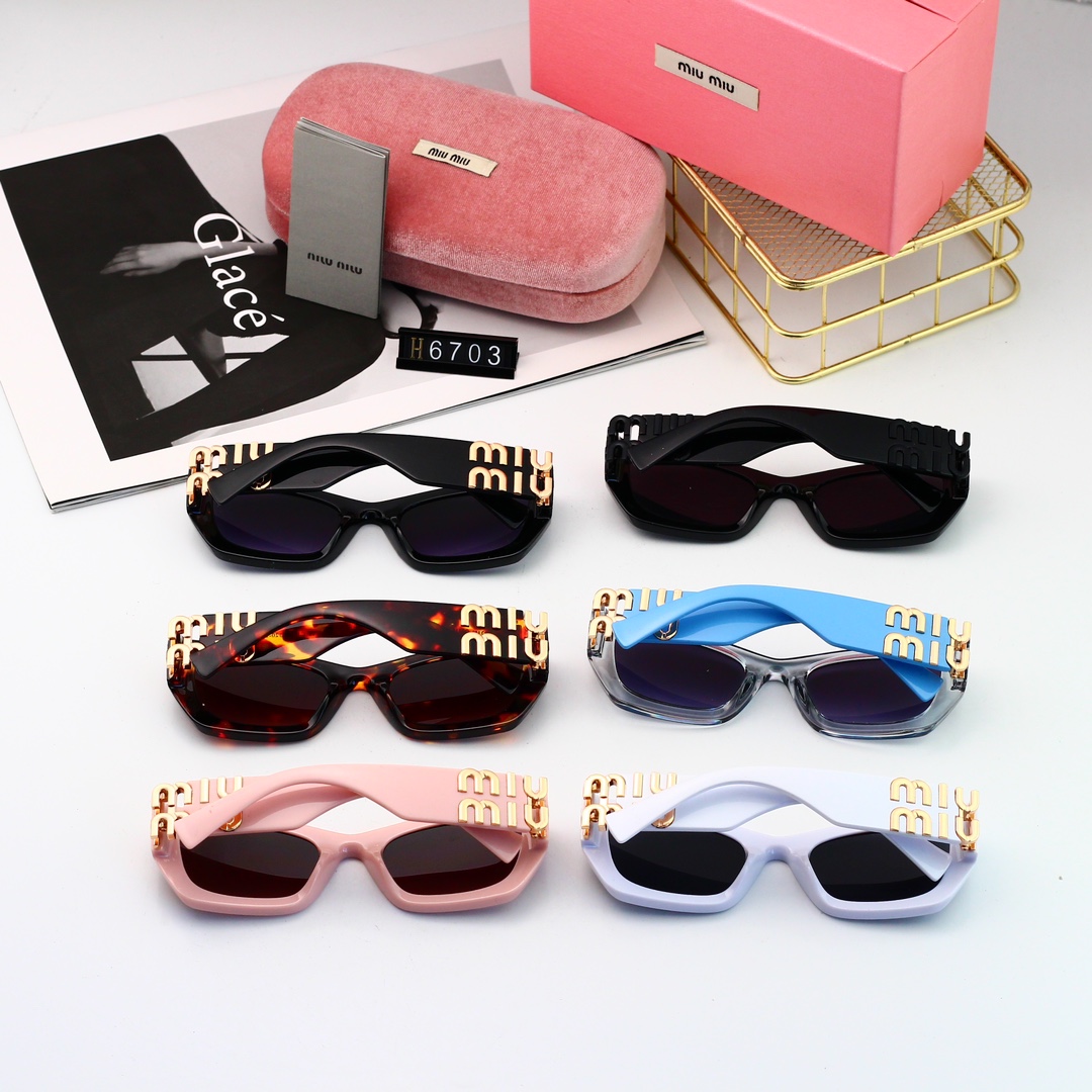 Miu Miu Basic Glasses M