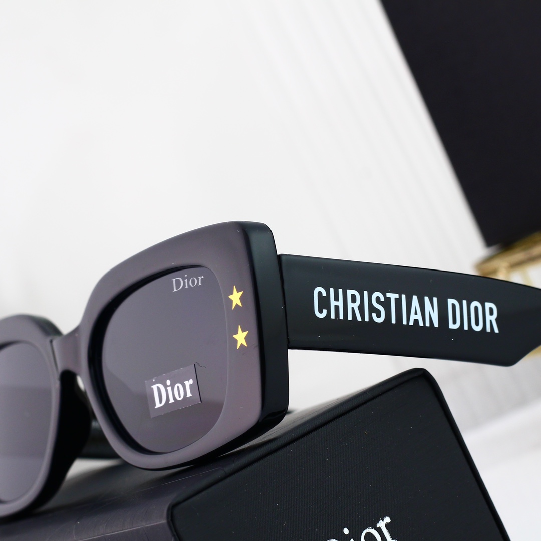 Dior Basic Glasses