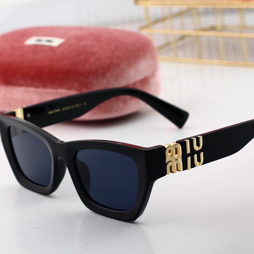 Miu Miu Basic Glasses M