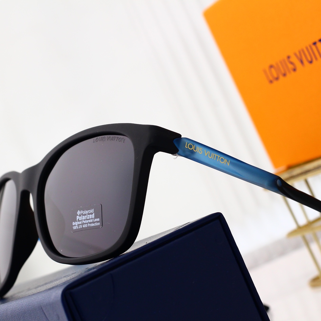 Louis Vuitton Sunglasses L