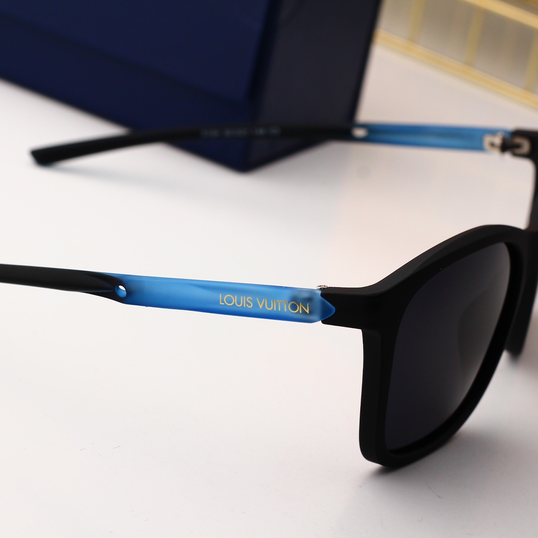 Louis Vuitton Sunglasses L
