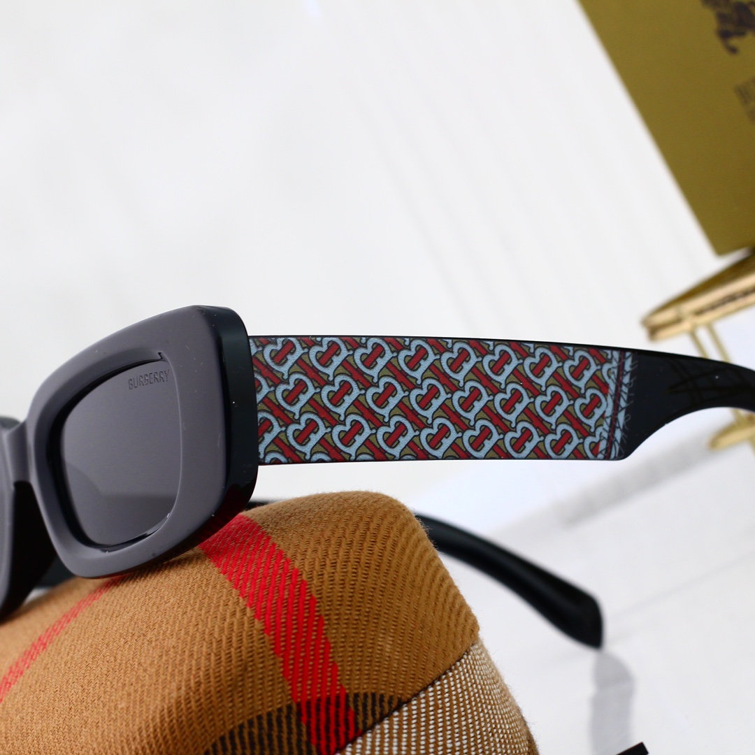 Burberry Sunglasses