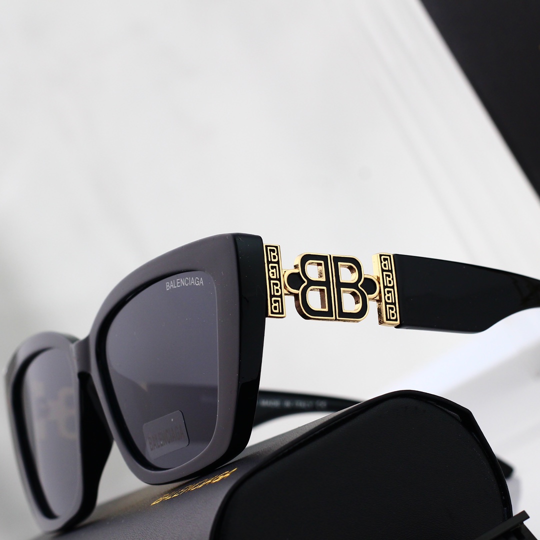 Balenciaga Basic Glasses