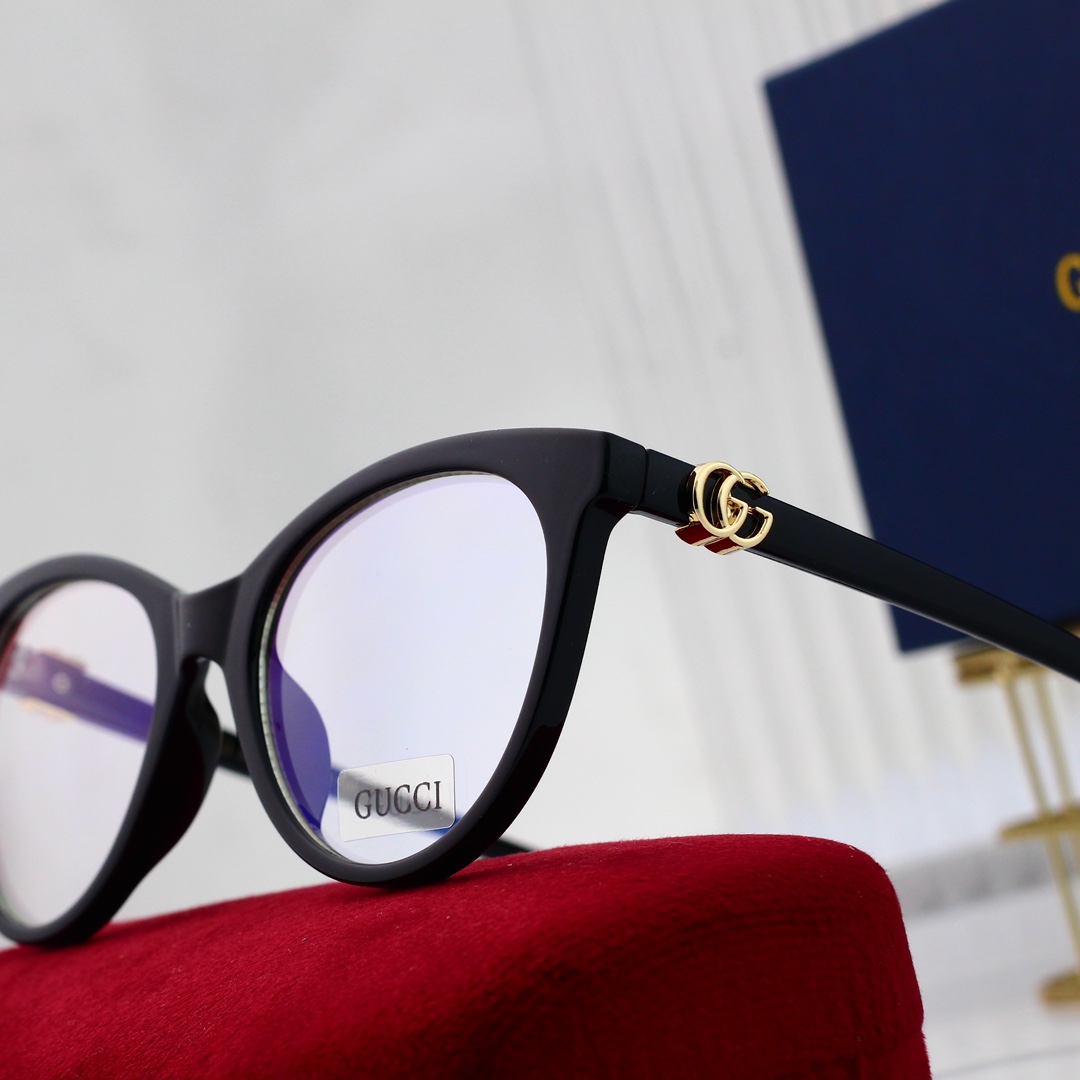 Gucci Basic Glasses