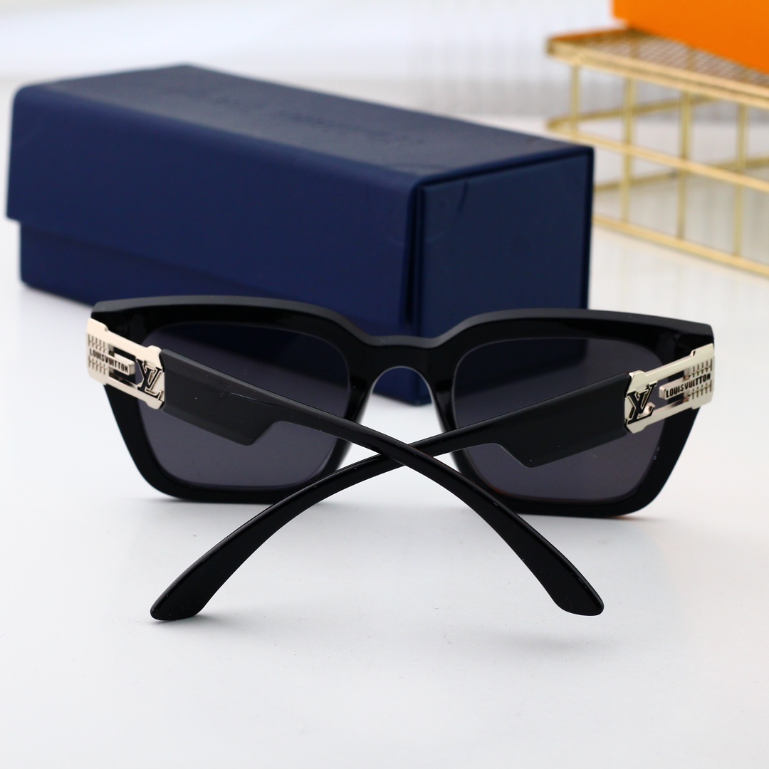 Louis Vuitton Sunglasses L