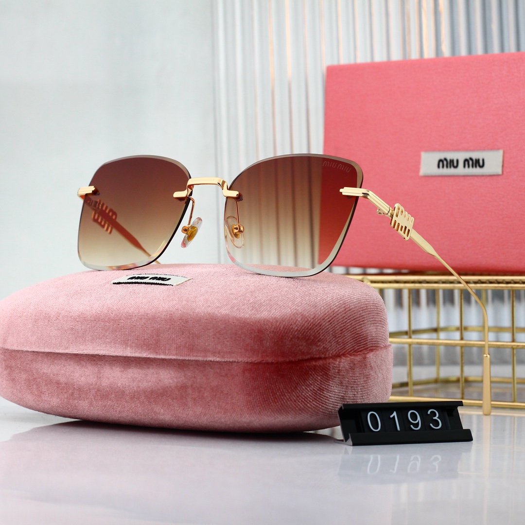 Miu Miu Basic Glasses M