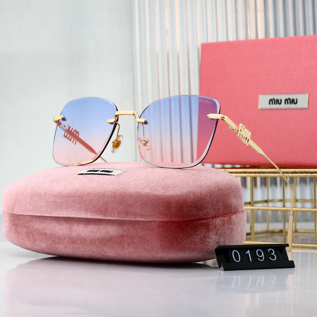 Miu Miu Basic Glasses M