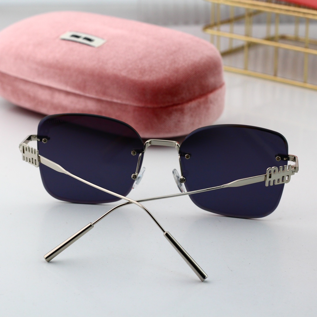 Miu Miu Basic Glasses M
