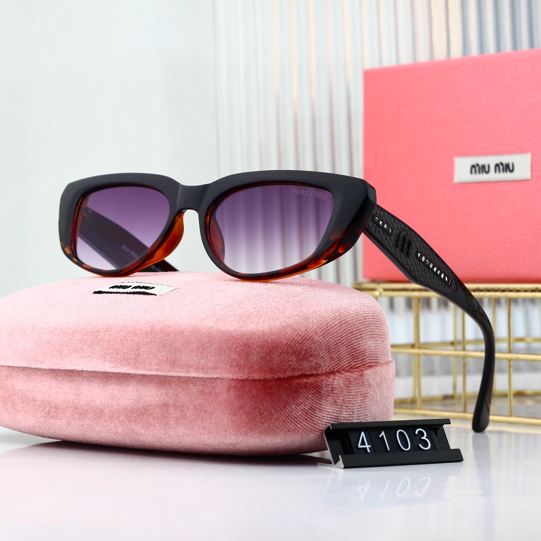 Miu Miu Sunglasses M