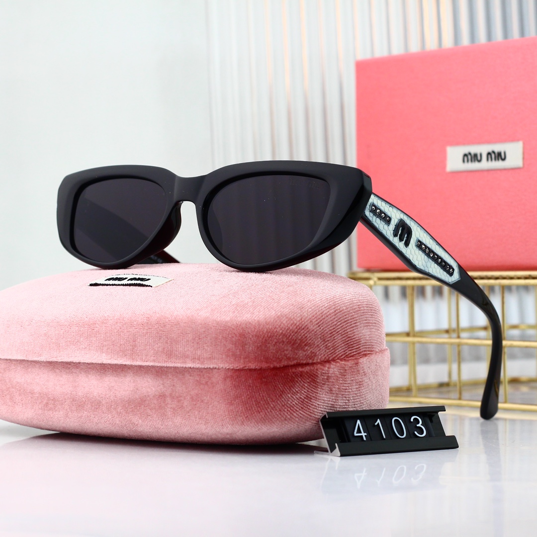 Miu Miu Sunglasses M