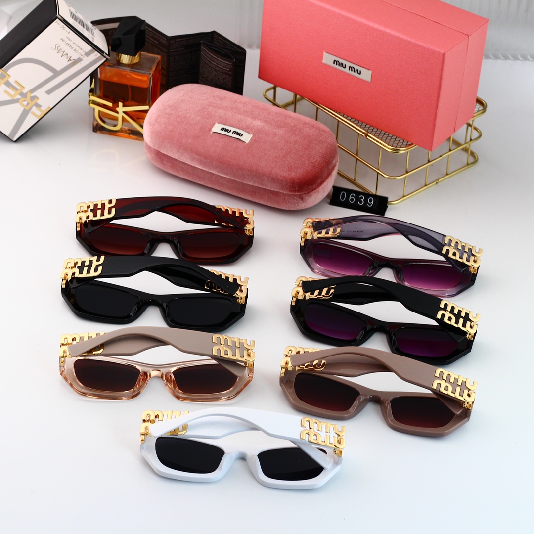 Miu Miu Sunglasses M