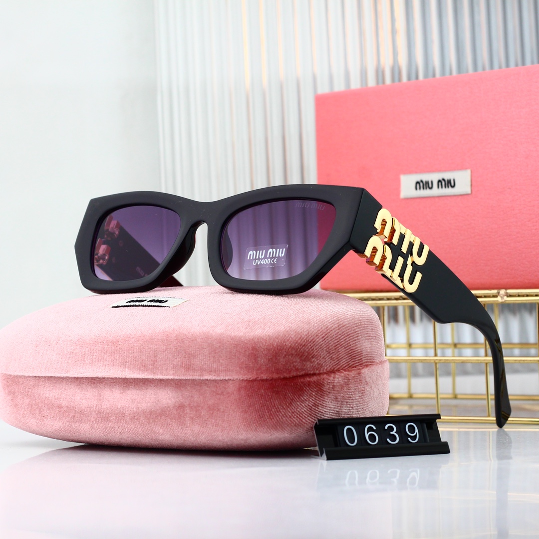 Miu Miu Sunglasses M