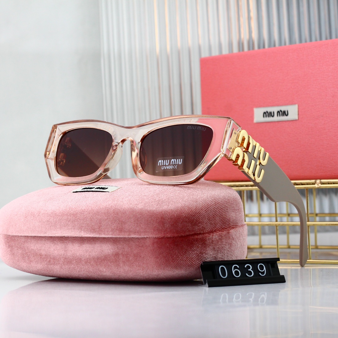 Miu Miu Sunglasses M