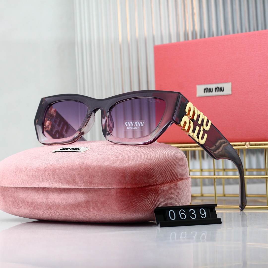 Miu Miu Sunglasses M