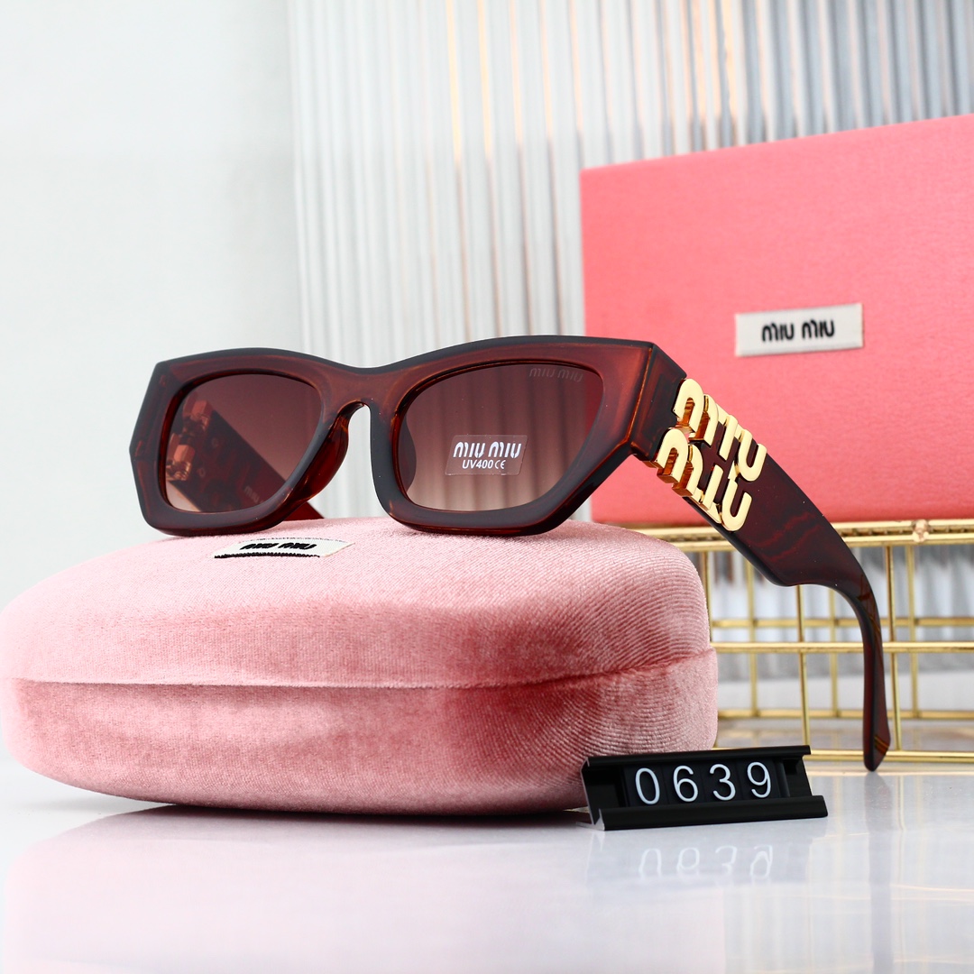 Miu Miu Sunglasses M