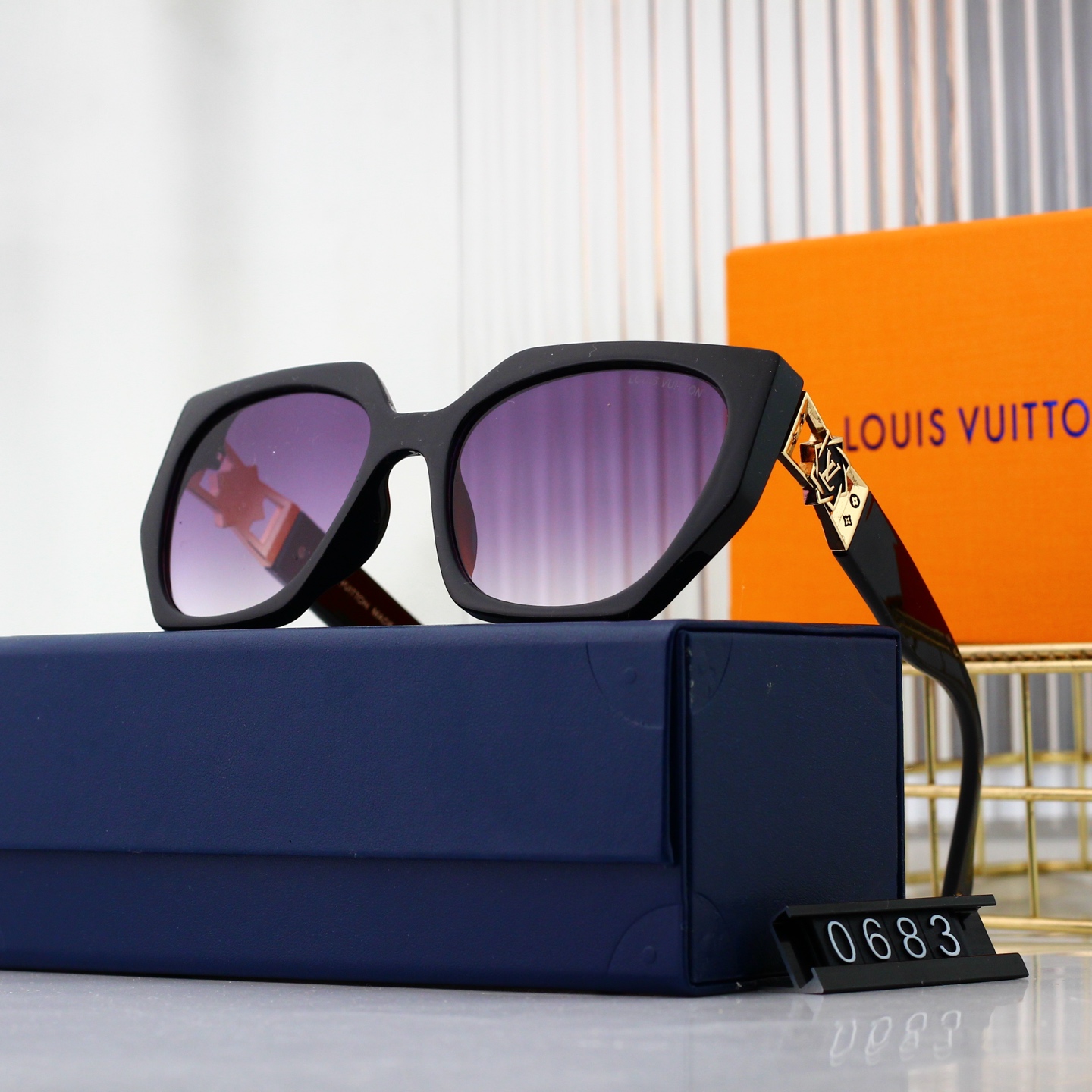 Louis Vuitton Basic Glasses L