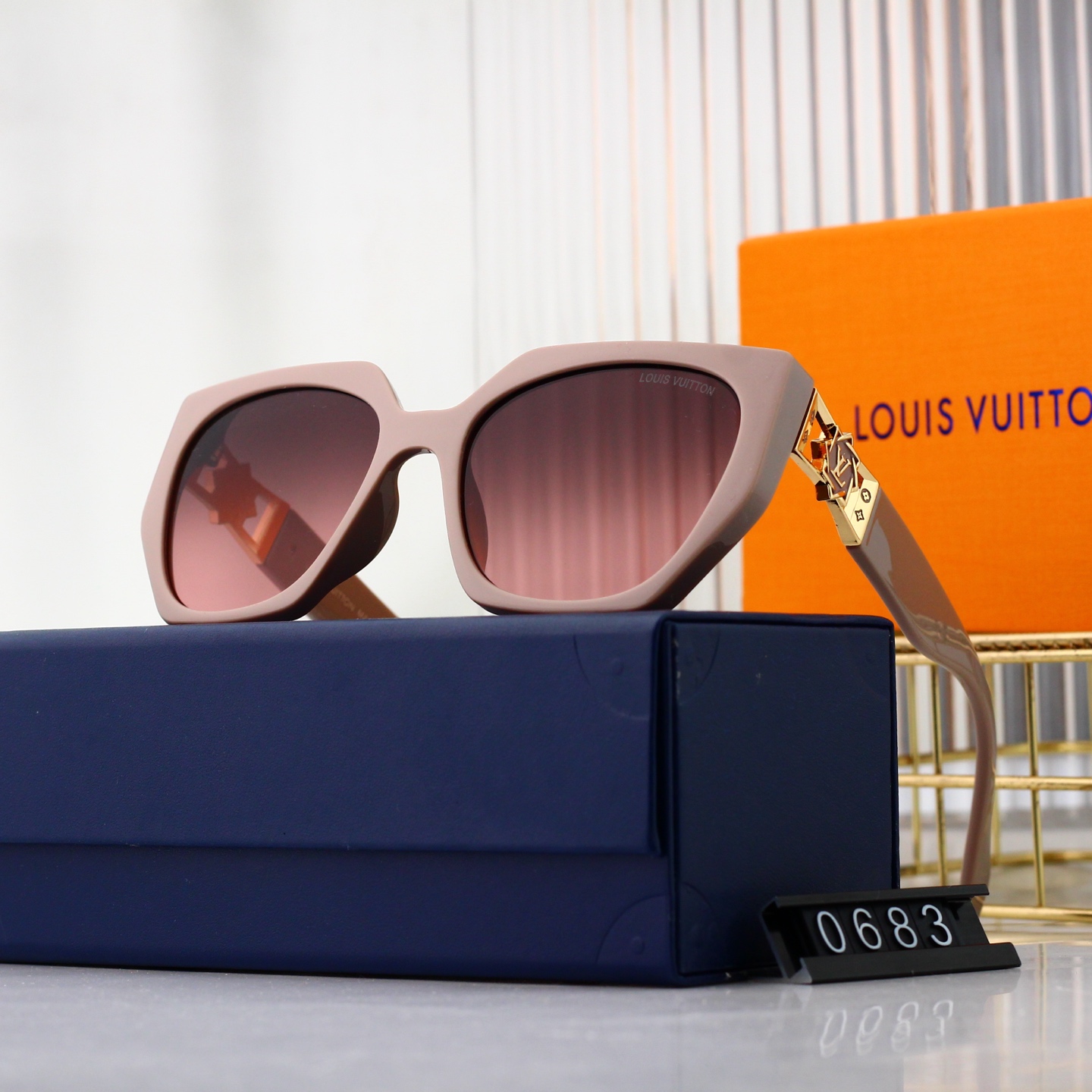 Louis Vuitton Basic Glasses L