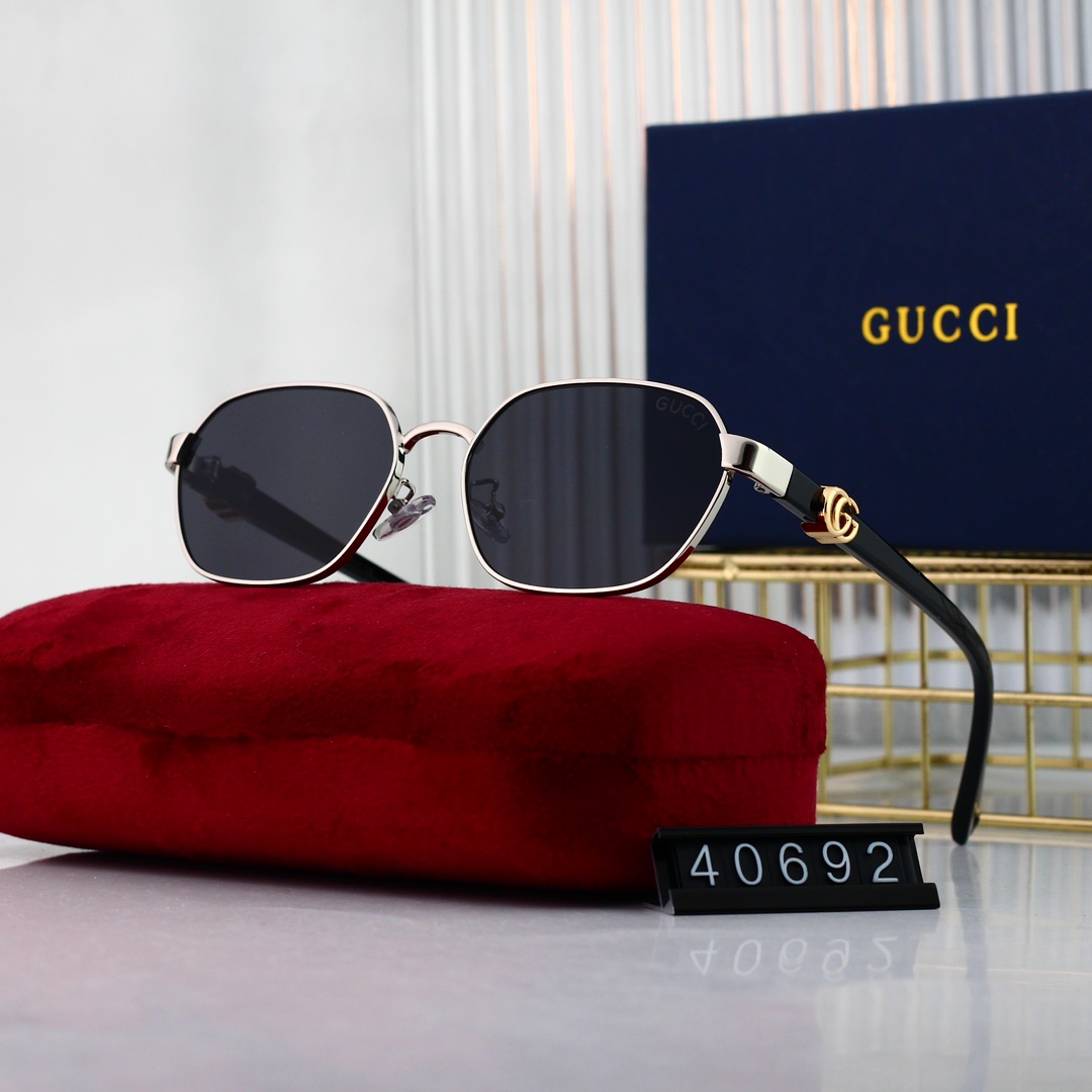 Gucci Basic Glasses