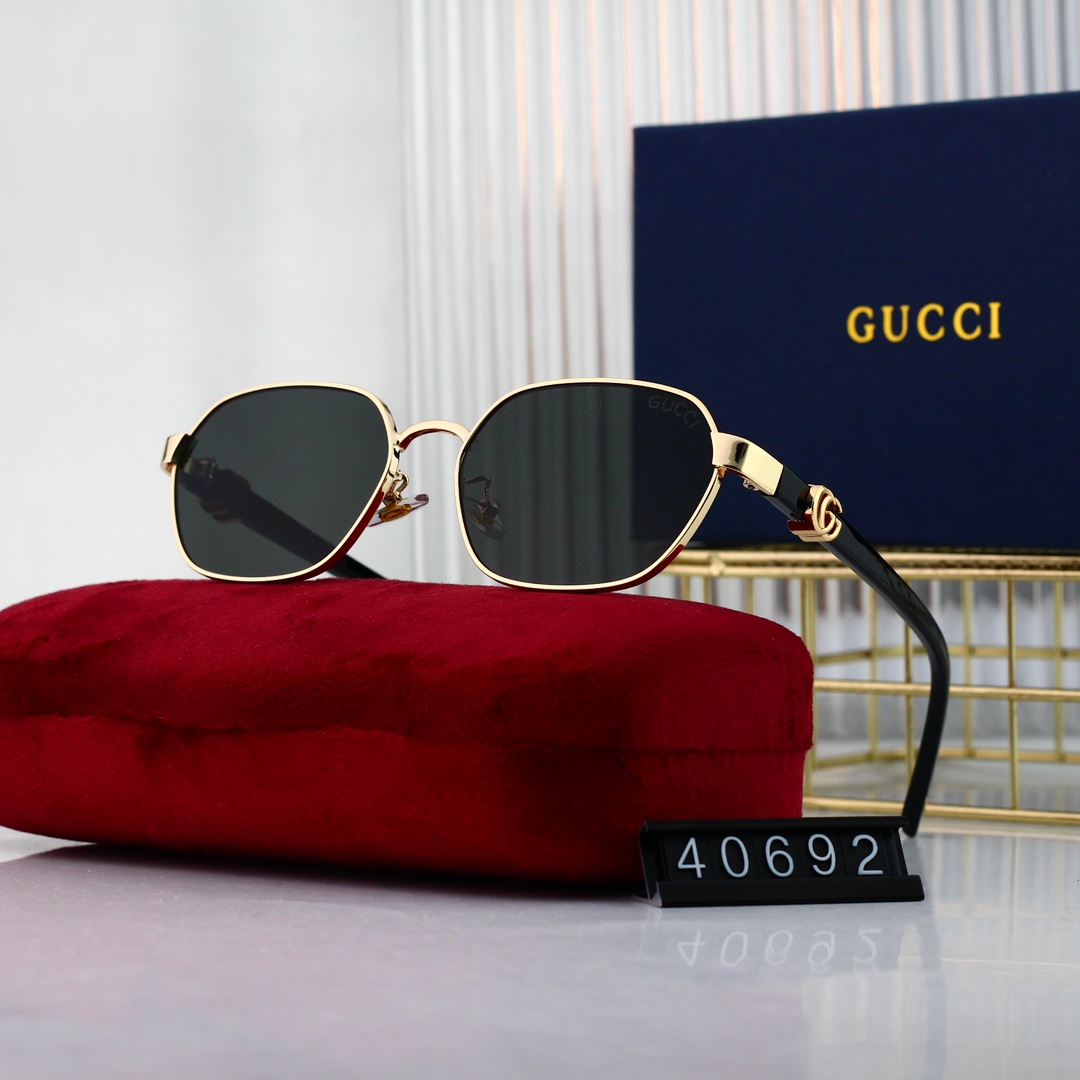 Gucci Basic Glasses