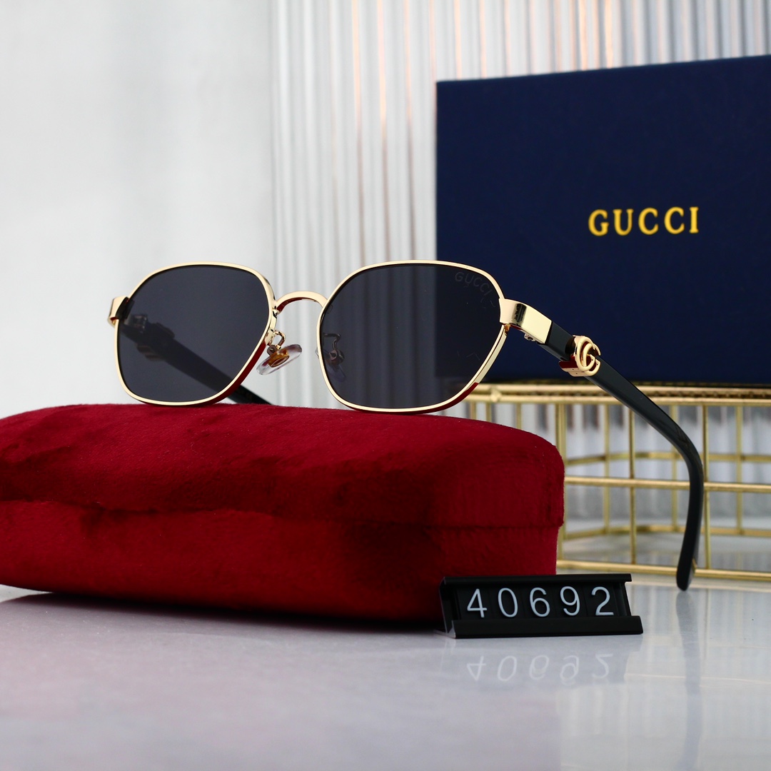 Gucci Basic Glasses