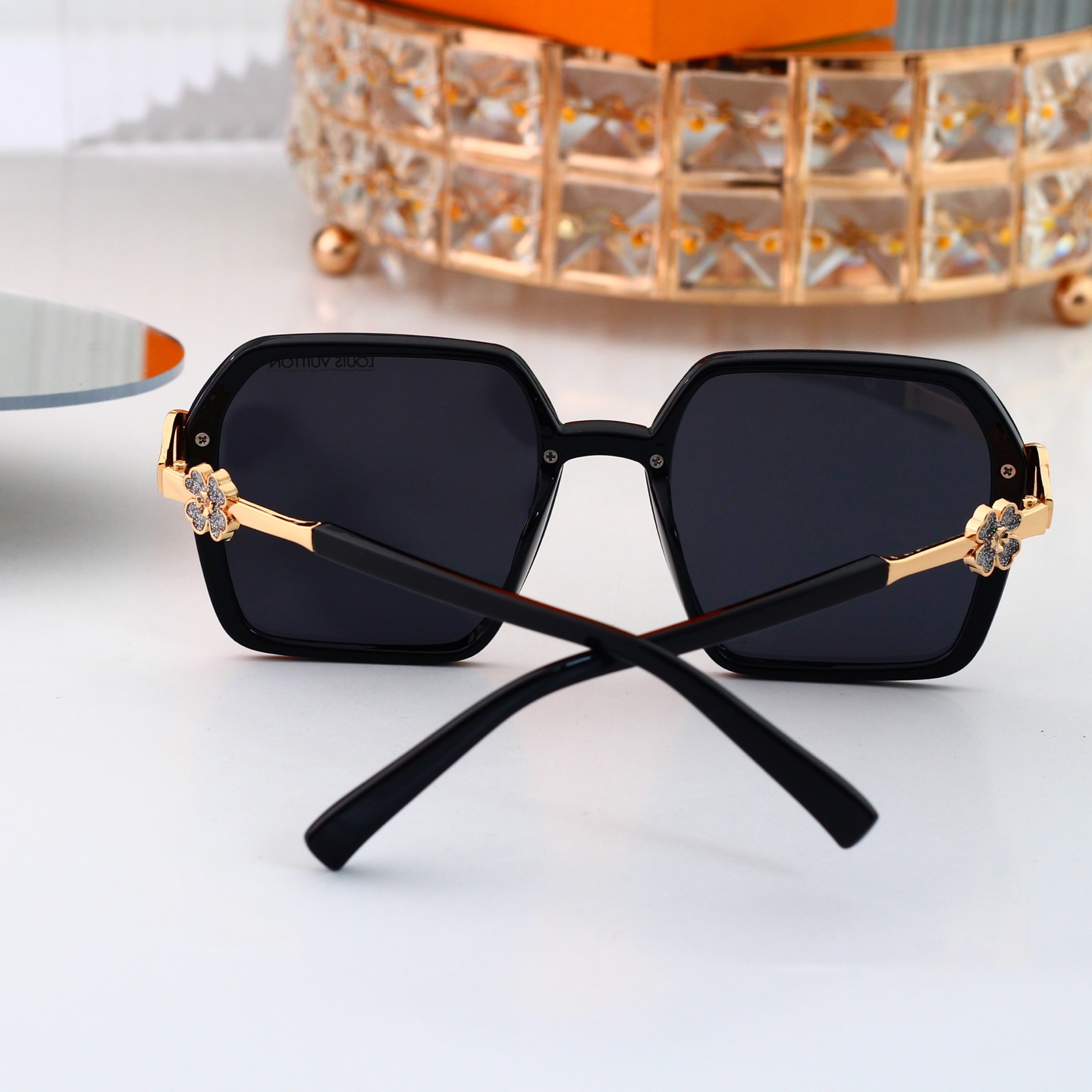 Louis Vuitton Basic Glasses L