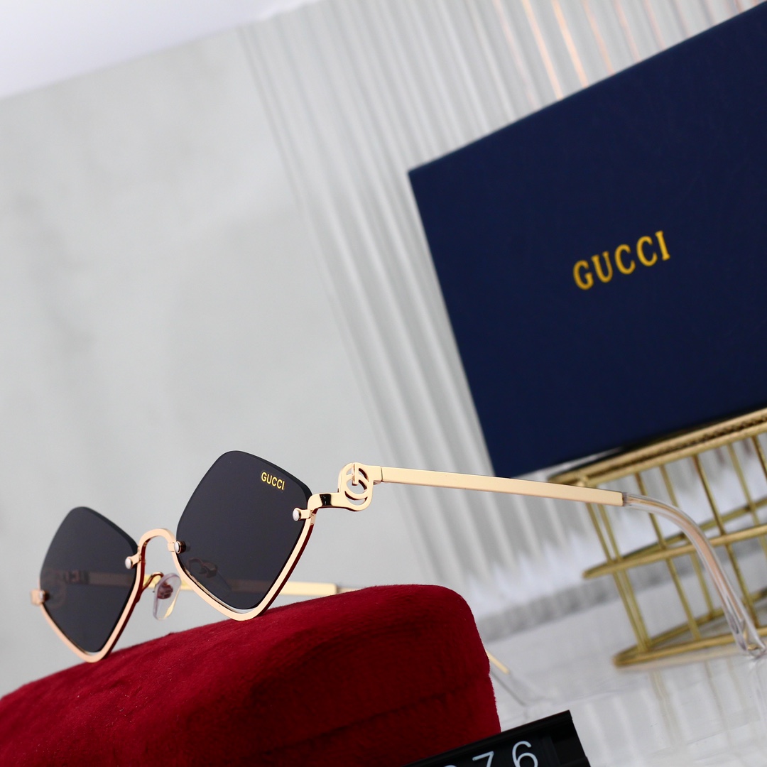 Gucci Basic Glasses