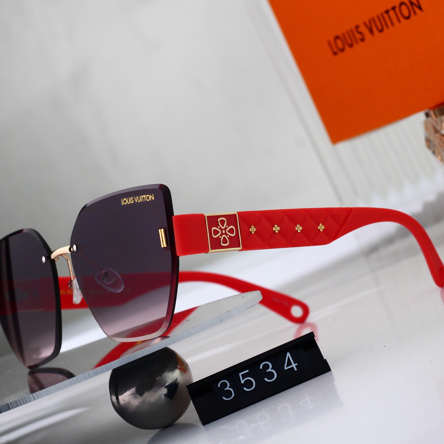 Louis Vuitton Basic Glasses L