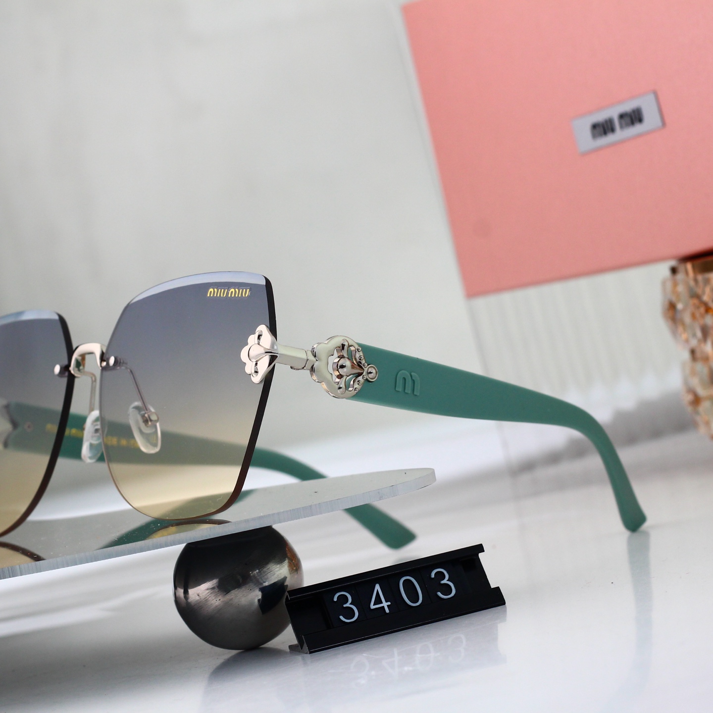 Miu Miu Basic Glasses M