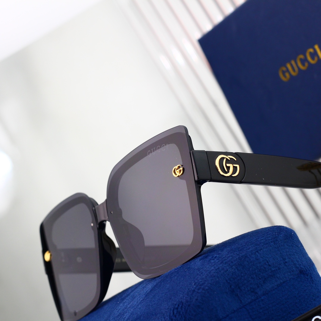 Gucci Basic Glasses