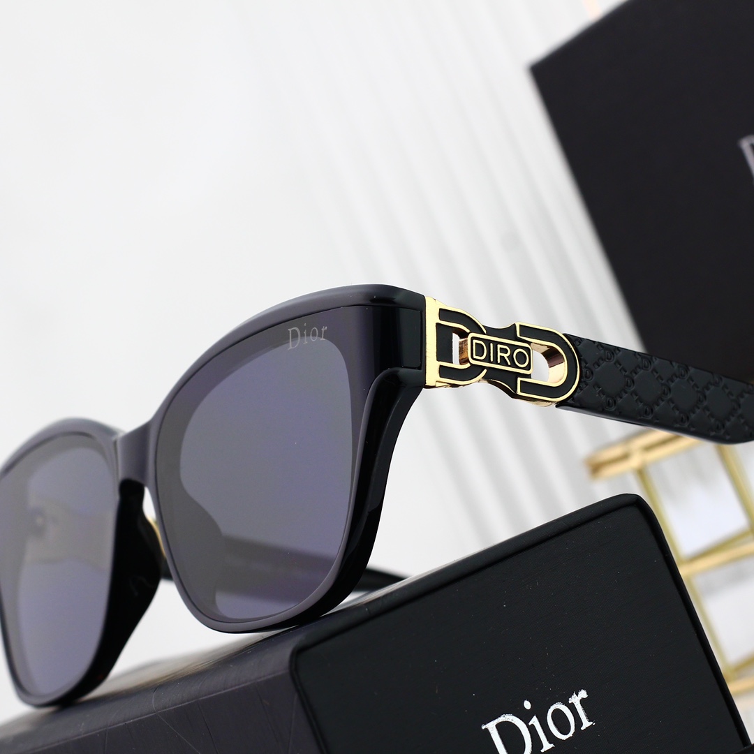 Dior Basic Glasses