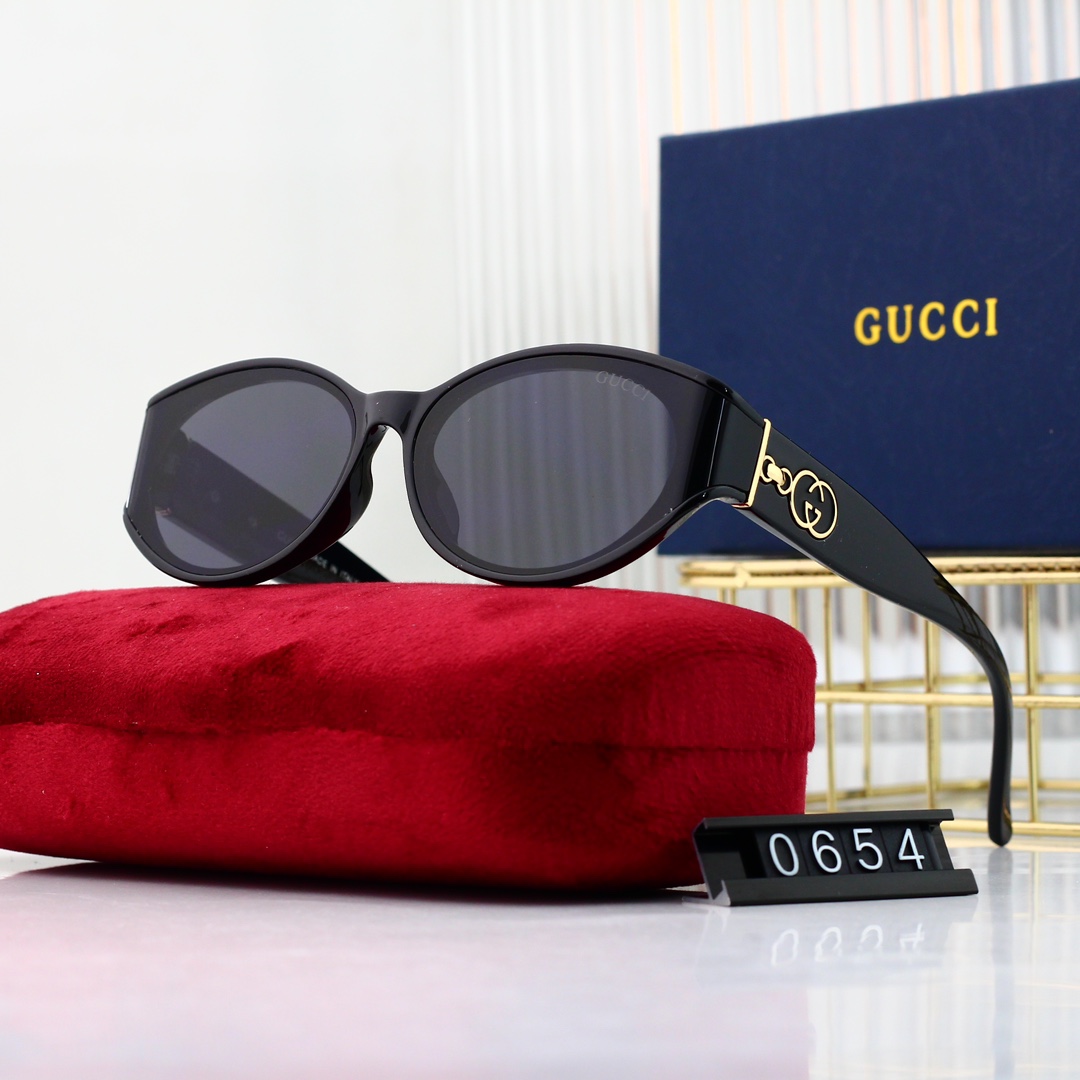 Gucci Basic Glasses