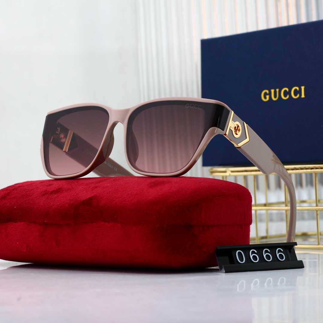 Gucci Basic Glasses
