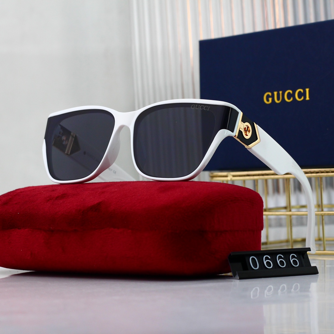 Gucci Basic Glasses