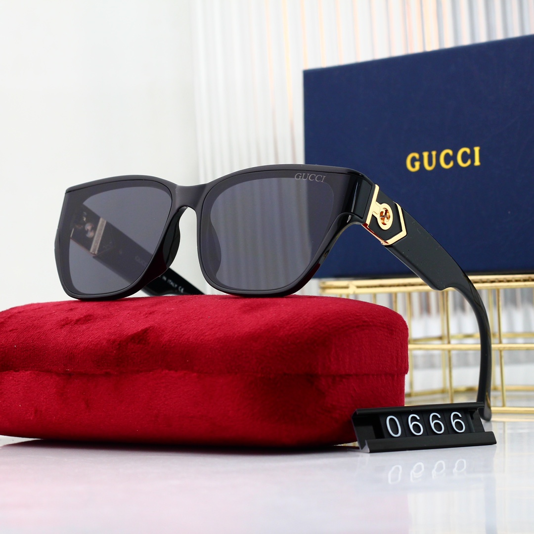 Gucci Basic Glasses