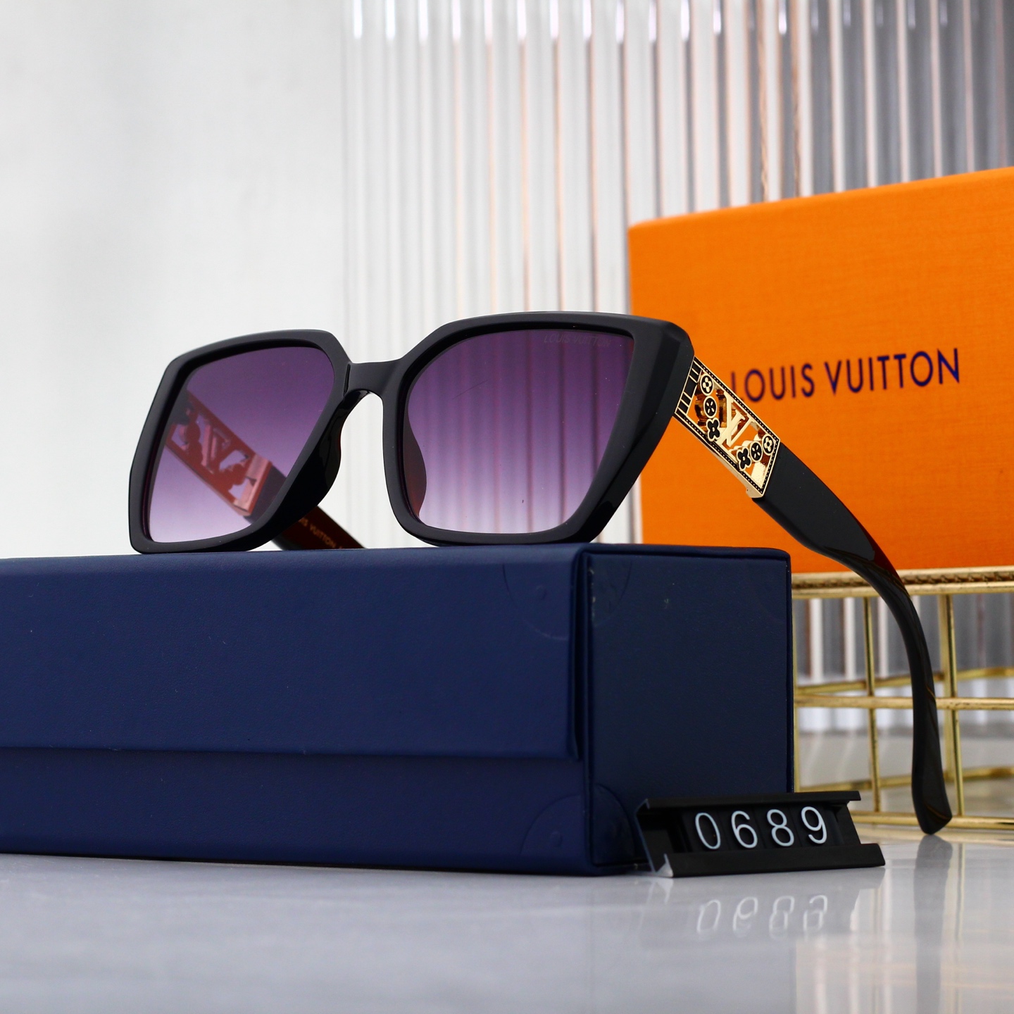 Louis Vuitton Sunglasses L