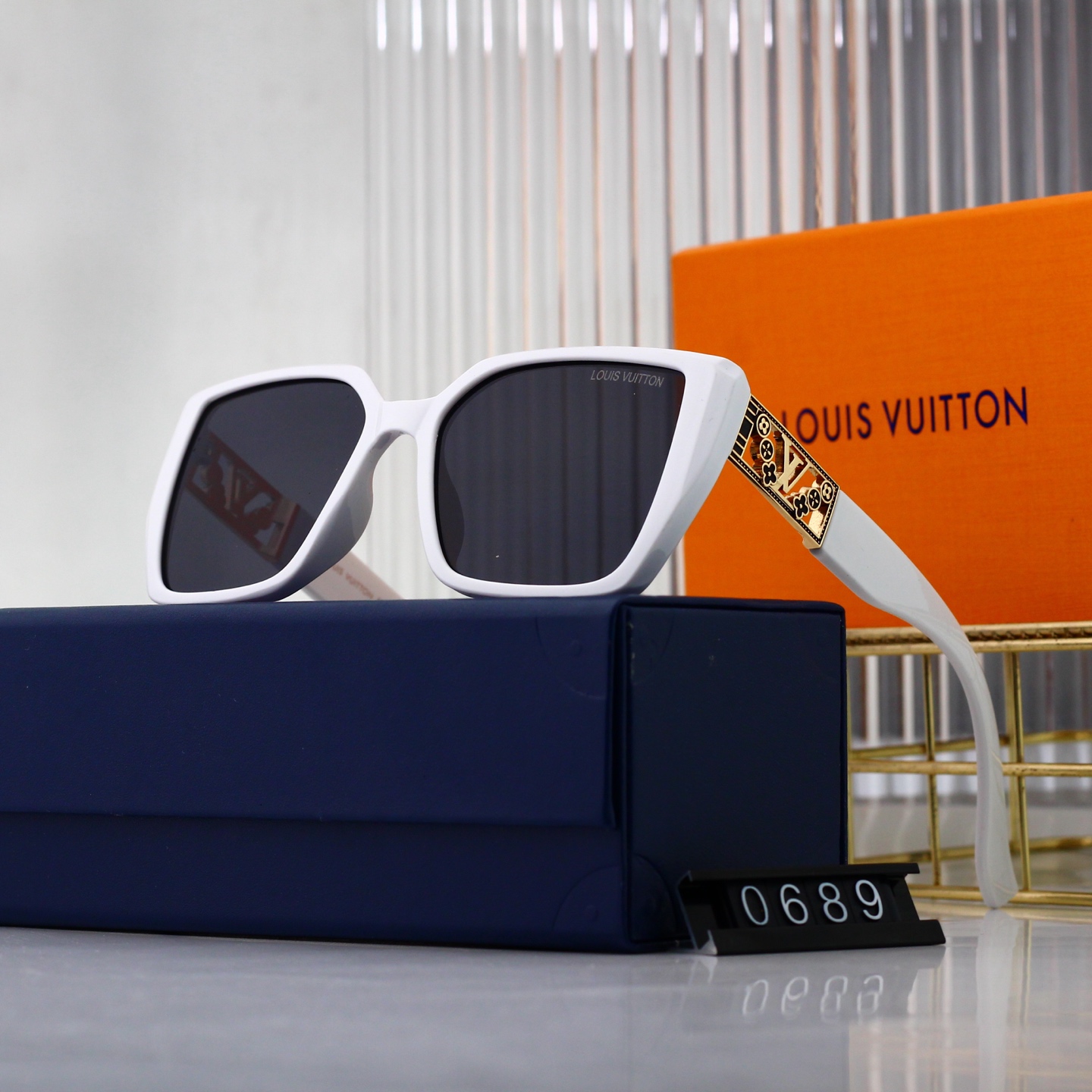 Louis Vuitton Sunglasses L