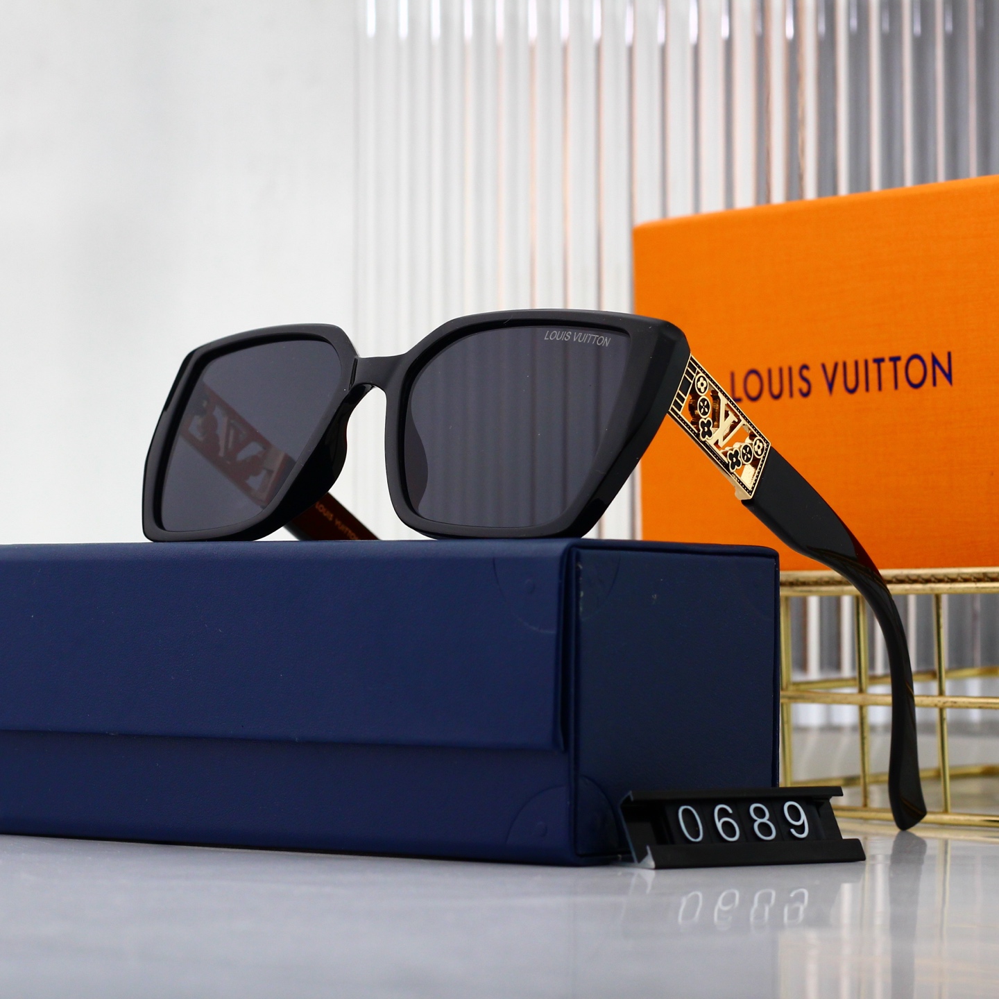 Louis Vuitton Sunglasses L