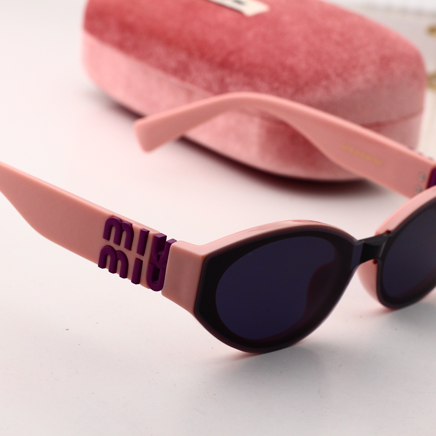 Miu Miu Basic Glasses M