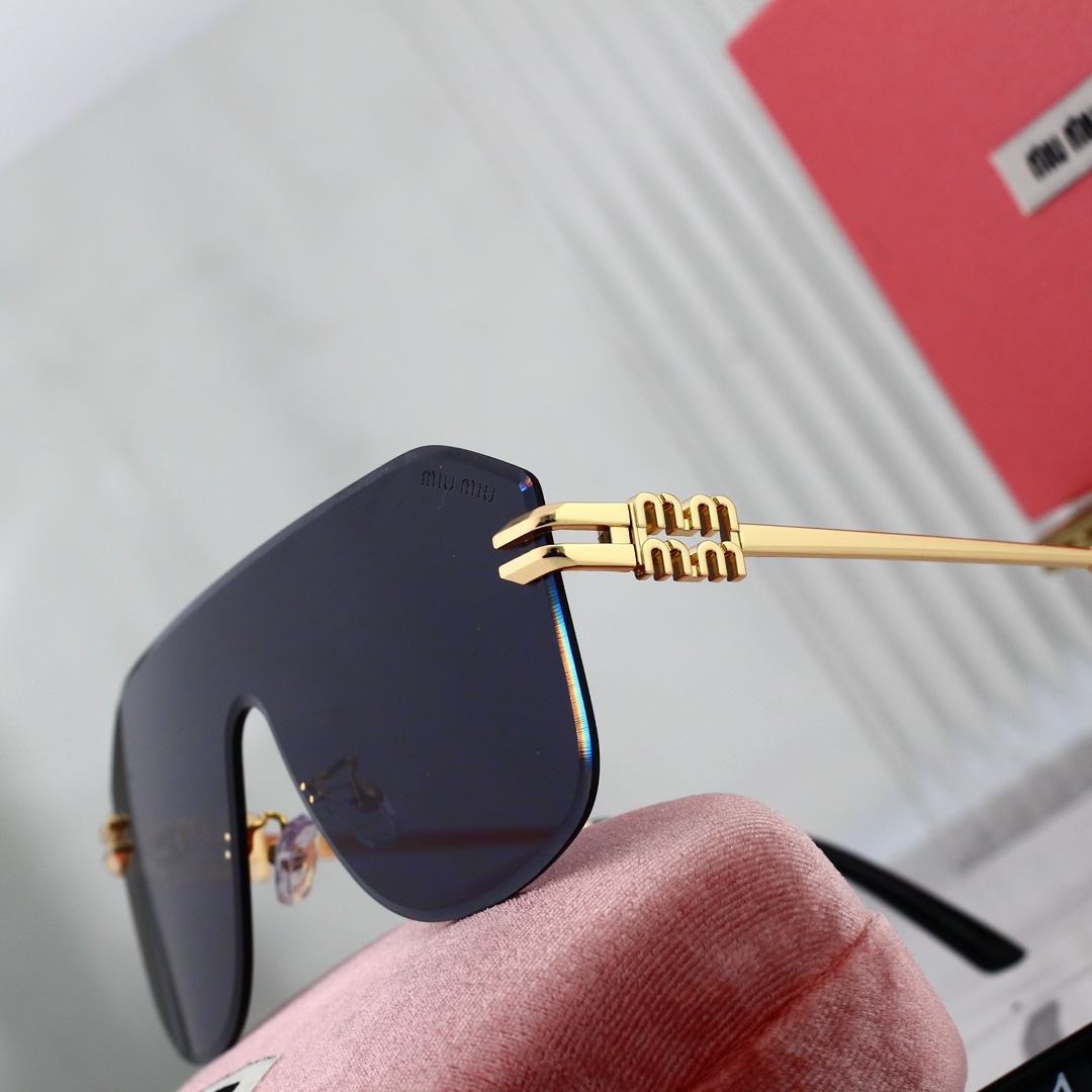 Miu Miu Basic Glasses M