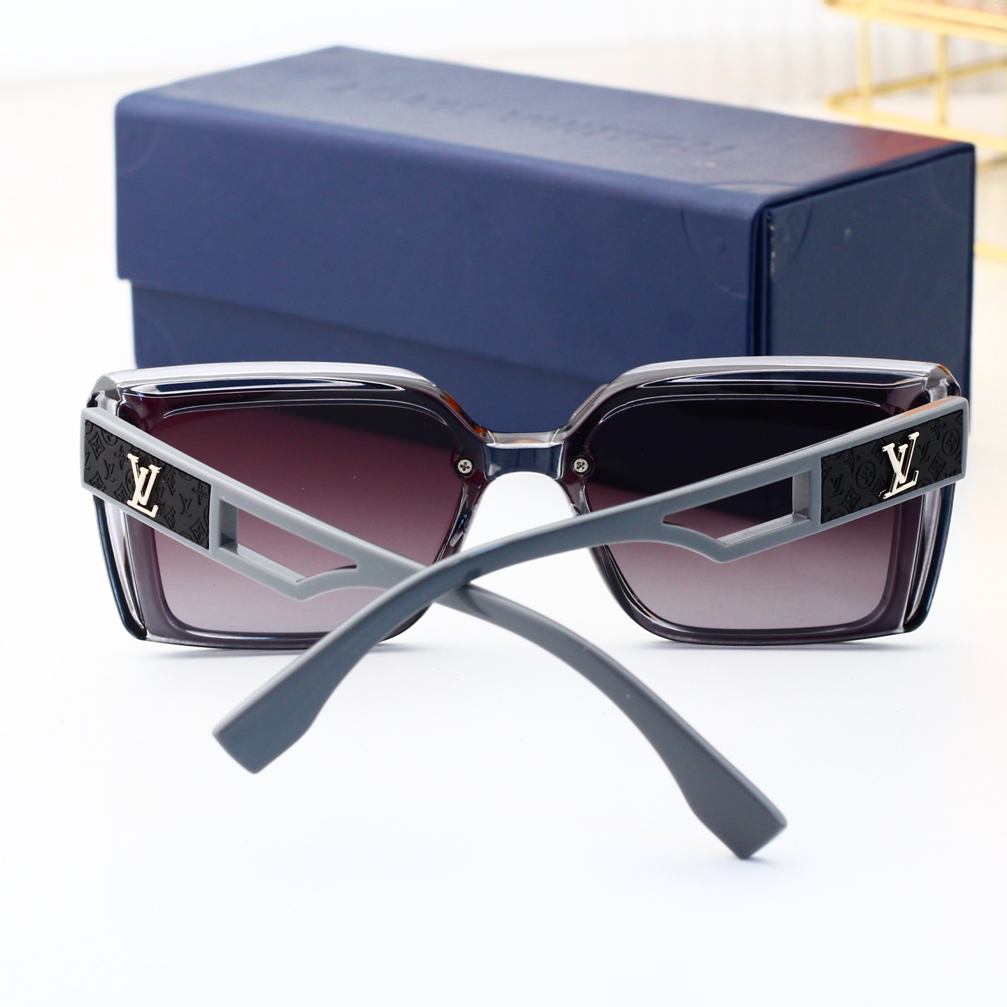Louis Vuitton Basic Glasses L