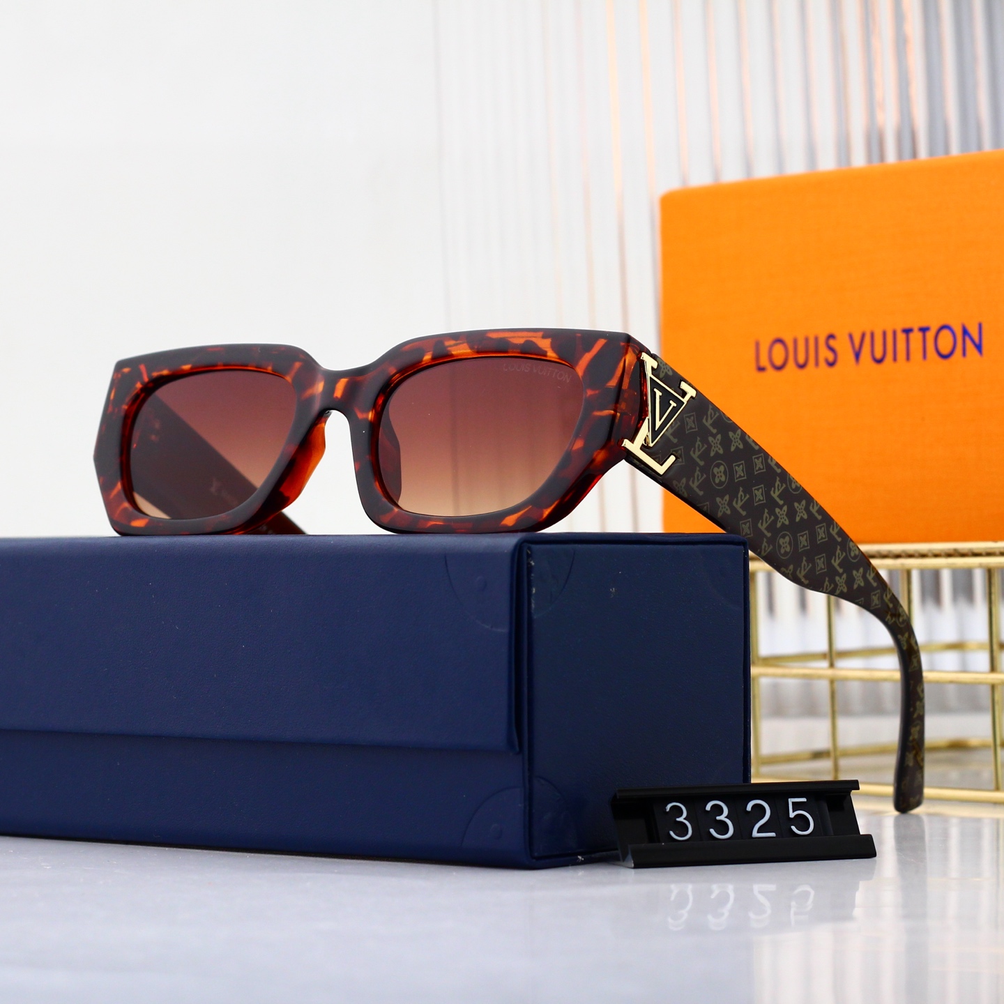 Louis Vuitton Basic Glasses L