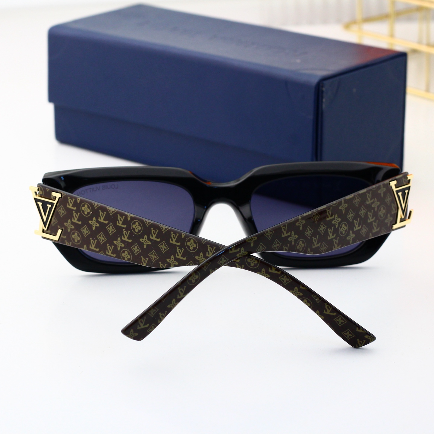 Louis Vuitton Basic Glasses L