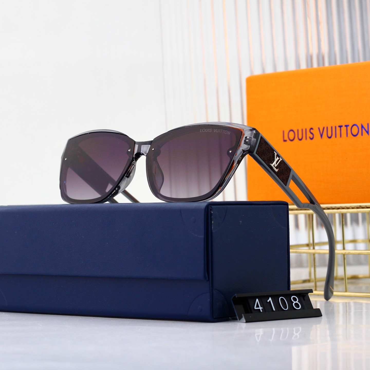 Louis Vuitton Basic Glasses L